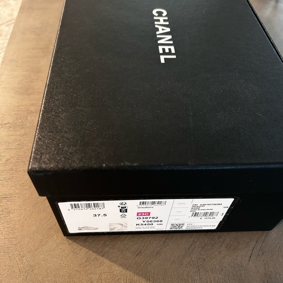 CHANEL SNEAKERS - Picture 8 of 9